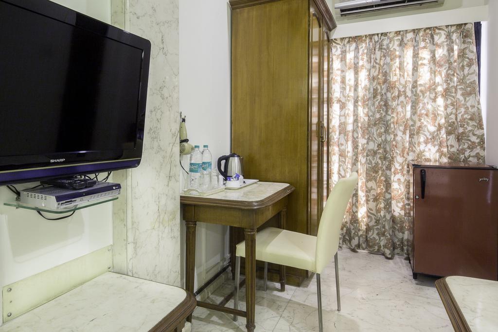 Garden Hotel Mumbai Exterior photo
