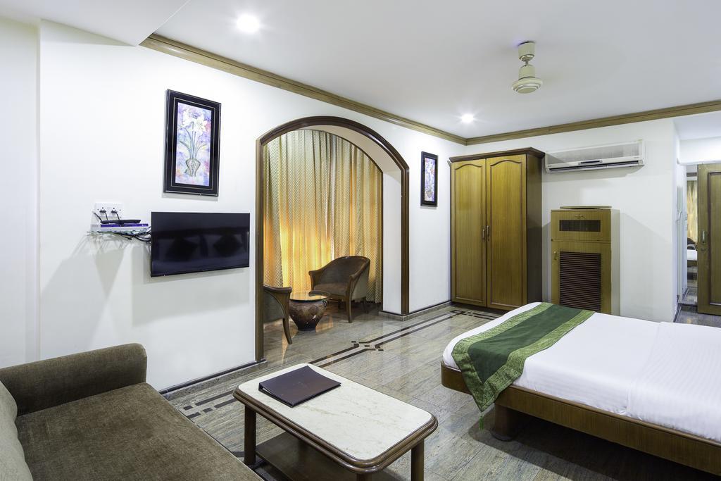 Garden Hotel Mumbai Exterior photo