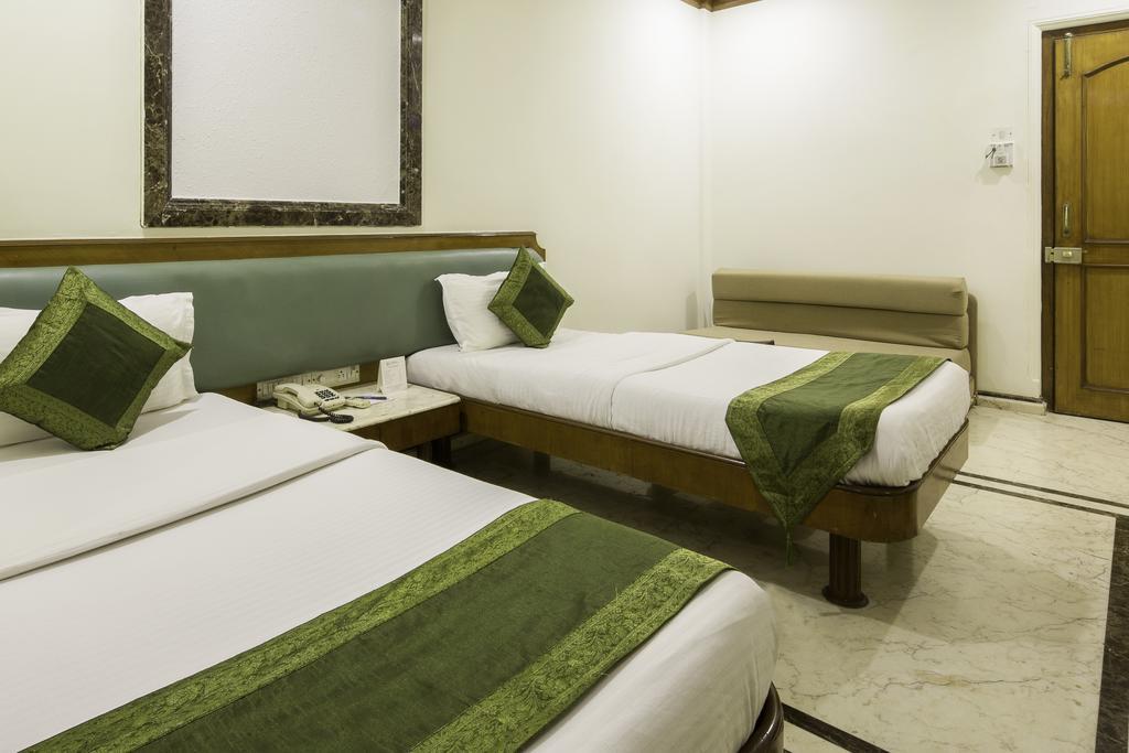 Garden Hotel Mumbai Exterior photo