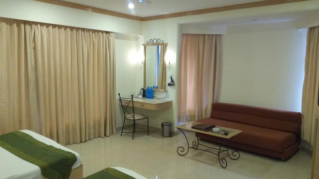 Garden Hotel Mumbai Exterior photo