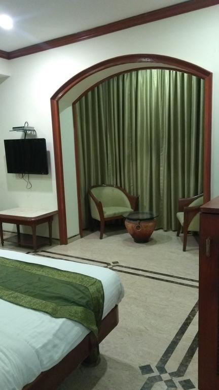 Garden Hotel Mumbai Exterior photo