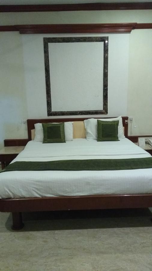 Garden Hotel Mumbai Exterior photo
