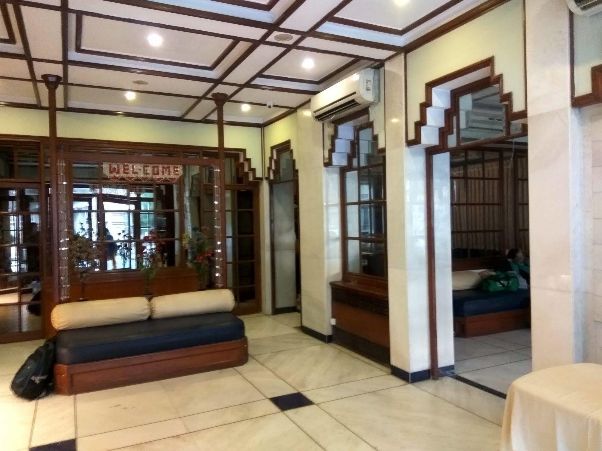 Garden Hotel Mumbai Exterior photo