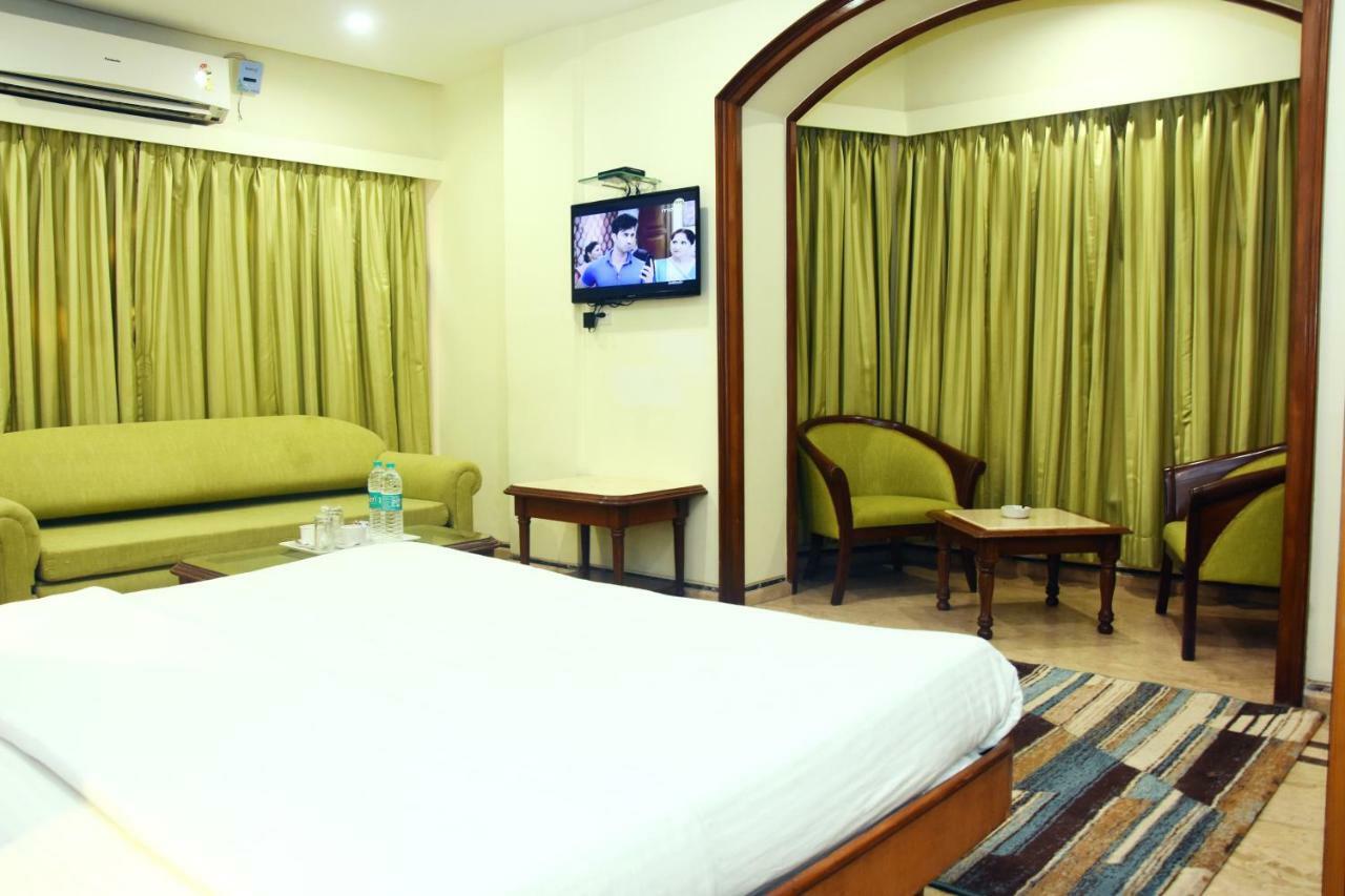 Garden Hotel Mumbai Exterior photo