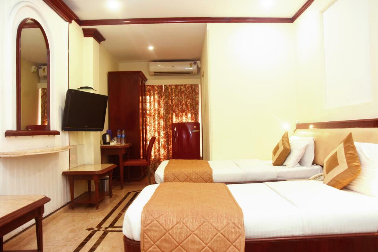Garden Hotel Mumbai Exterior photo