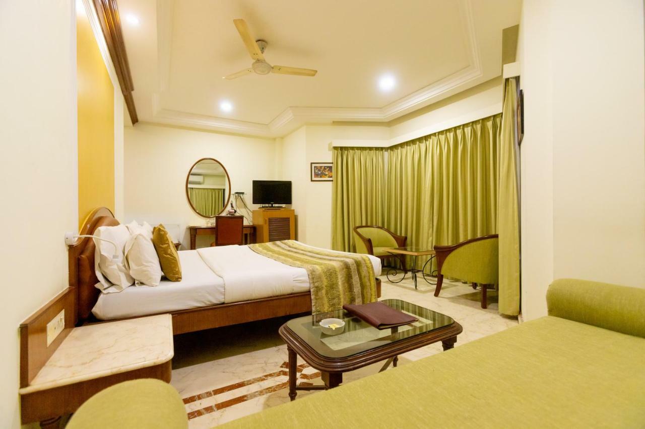 Garden Hotel Mumbai Exterior photo