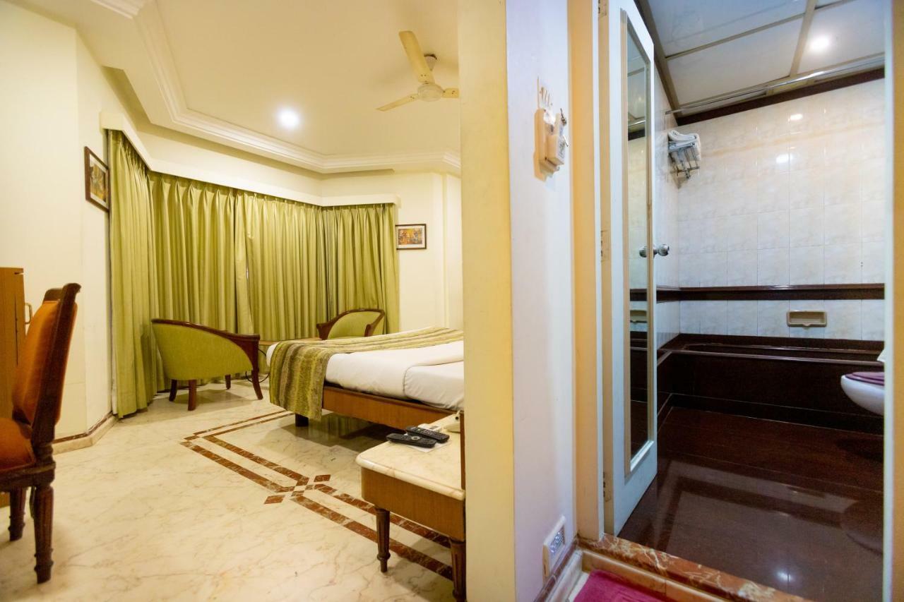 Garden Hotel Mumbai Exterior photo