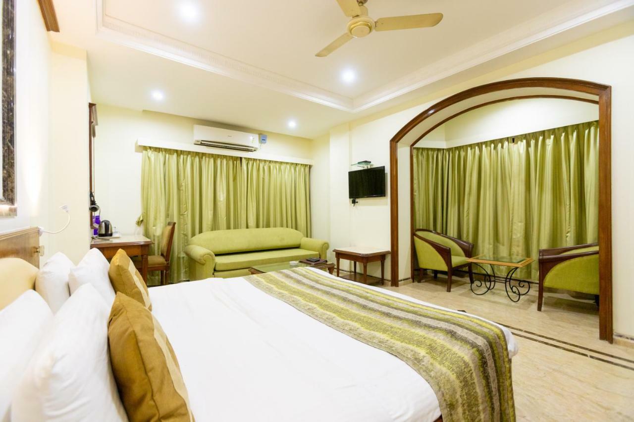 Garden Hotel Mumbai Exterior photo