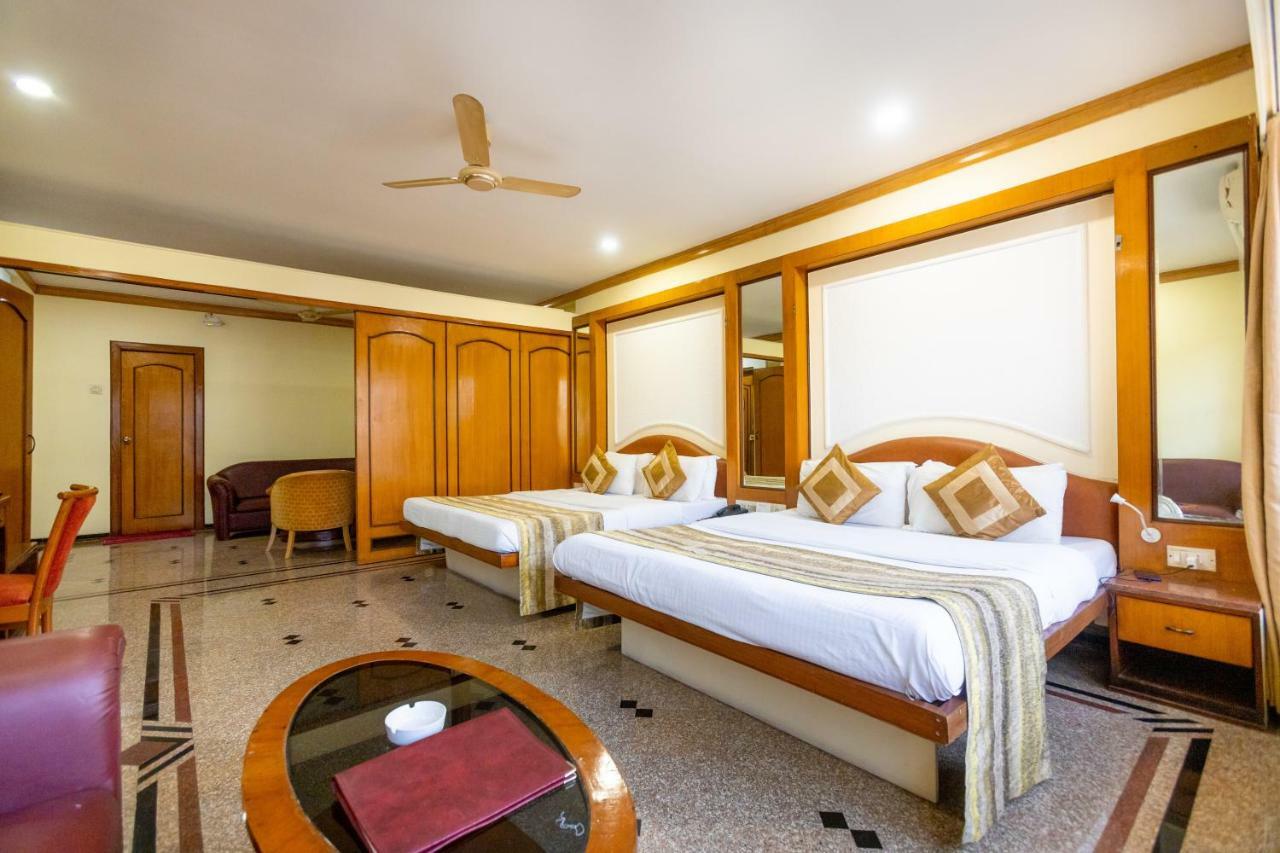 Garden Hotel Mumbai Exterior photo